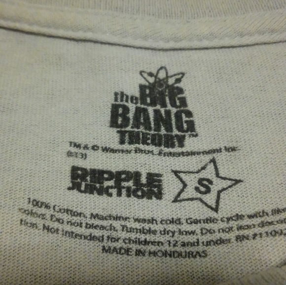 ⚛️ Big Bang Theory Shirt Sheldon Cooper Ripple Junction Small 📺 I'm Not Crazy - Picture 3 of 6